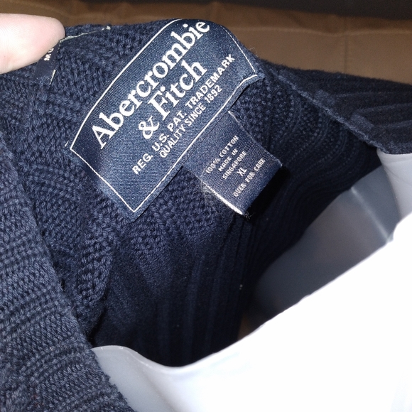 Abercrombie Mens Sweater - Picture 3 of 3